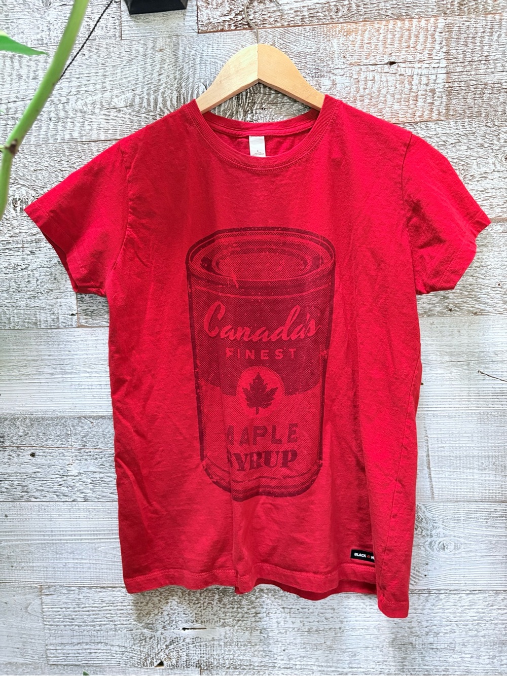 Black Maple Trading Co. | Canada's Finest Maple Syrup Tee - Women's L, Red